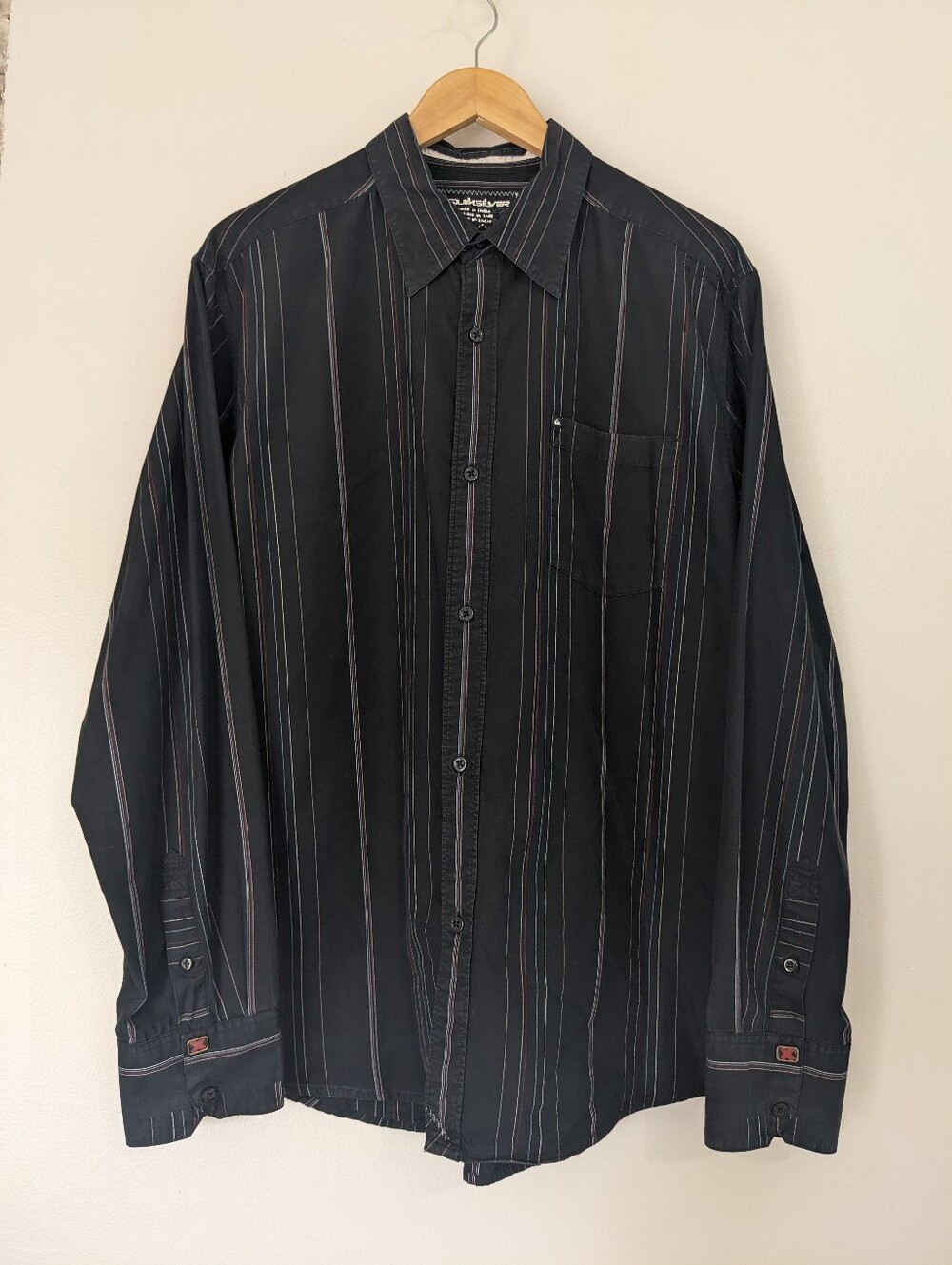 Quicksilver Shirt Button Down Mens. Black Striped Long Sleeve Streetwear Outdoor